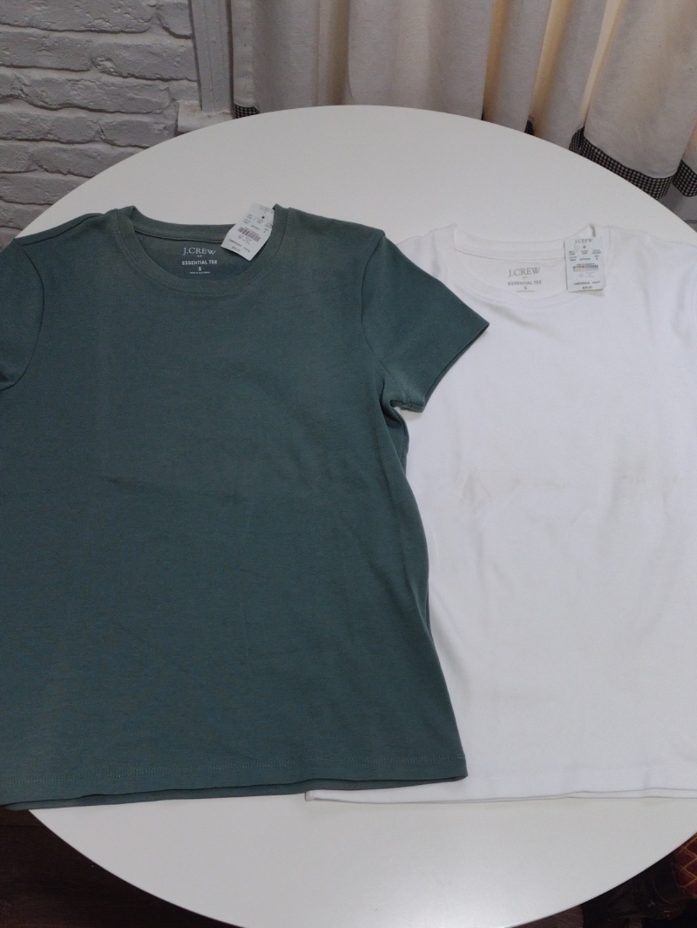 NWT Set Bundle Of Two J. Crew Essential T-shirts White Green Size Small